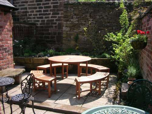 the cafe garden